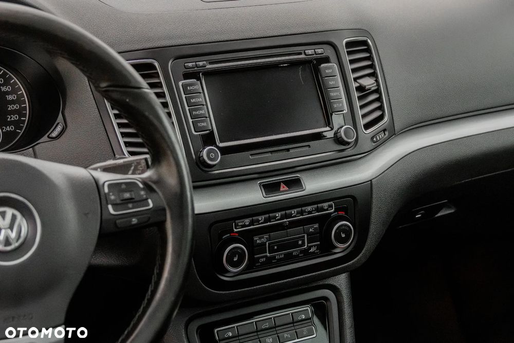 Volkswagen Sharan 2.0 TDI DSG Blue Motion Comfortline - 21