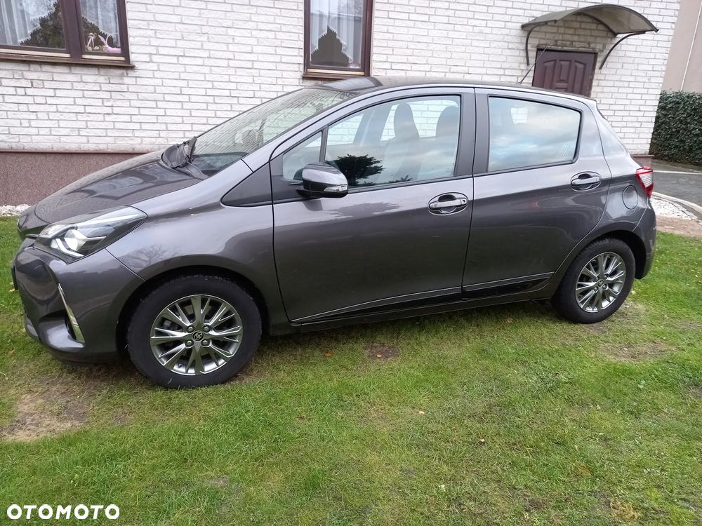 Toyota Yaris - 12