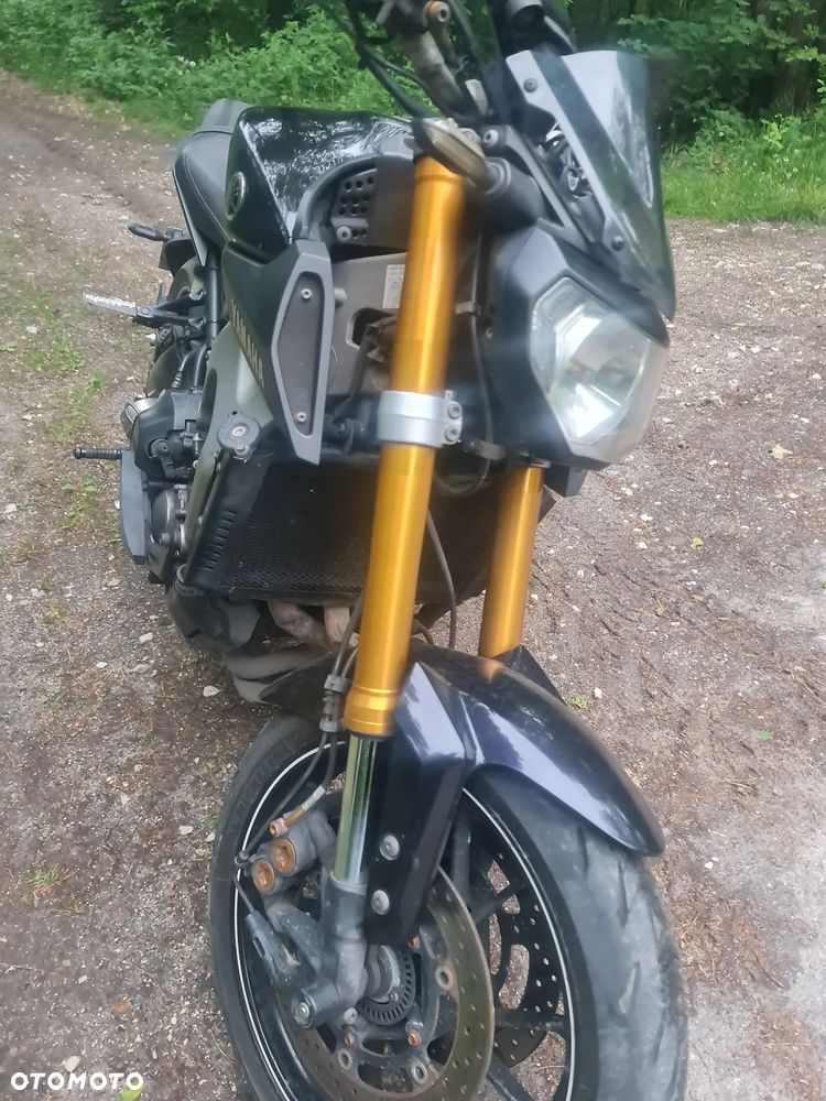 Yamaha MT - 6