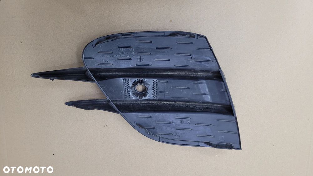 MERCEDES E-KLASA W213 2020 LIFT AMG PRAWA KRATKA ATRAPA ZDERZAKA PRZEDNIEGO - 2