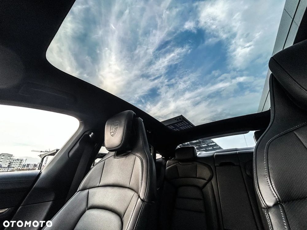 Porsche Taycan 105kWh 4S Performance Plus - 18