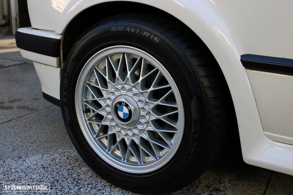 BMW 325 i Touring - 51