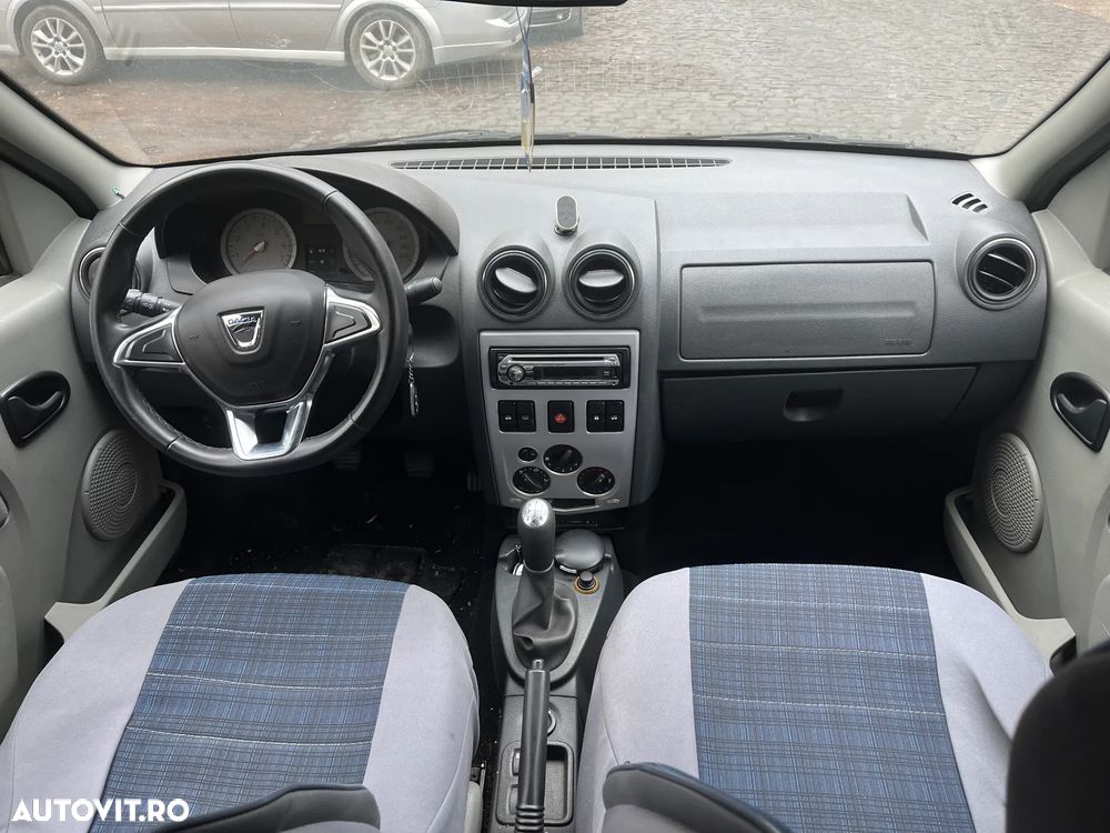 Dezmembrez Dacia Logan 1 2007 albastru 1,4 MPI OV61H - 7