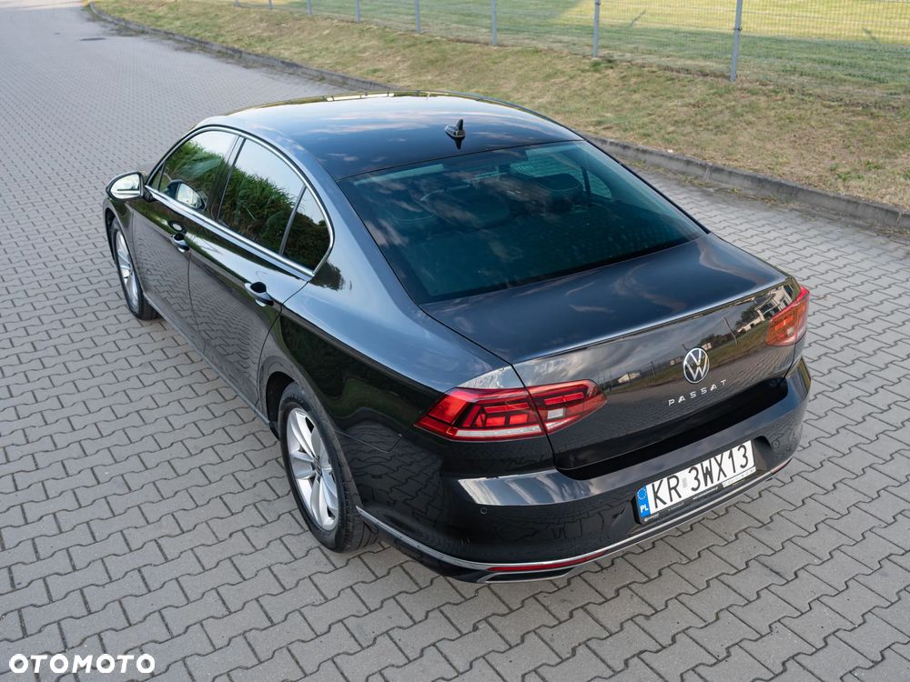 Volkswagen Passat - 13