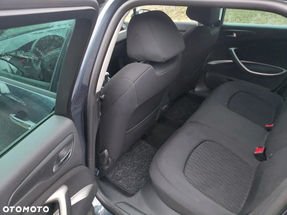 Citroën C5 1.6 HDi Attraction - 16