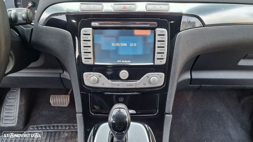 Ford S-Max 2.2 TDCi Titanium 7L - 19