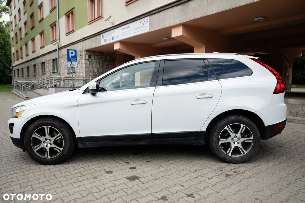 Volvo XC 60 T6 AWD Momentum - 8