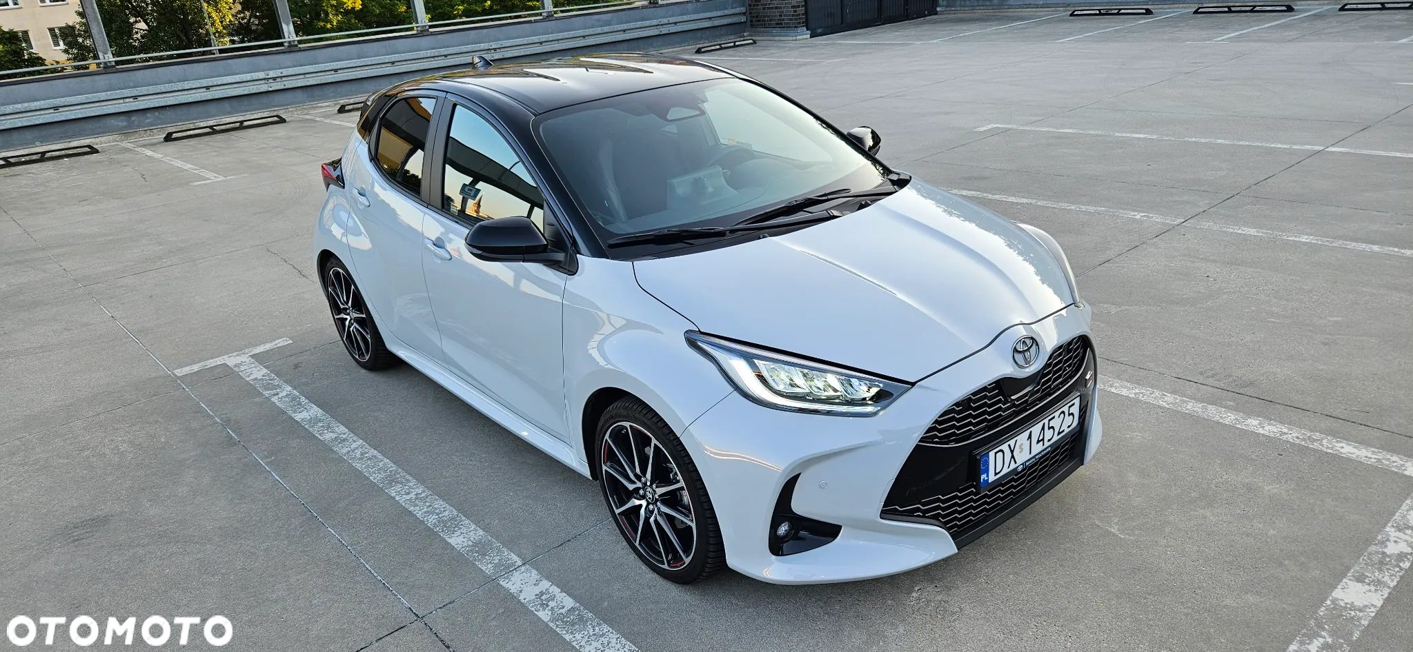 Toyota Yaris Hybrid 1.5 GR Sport - 10