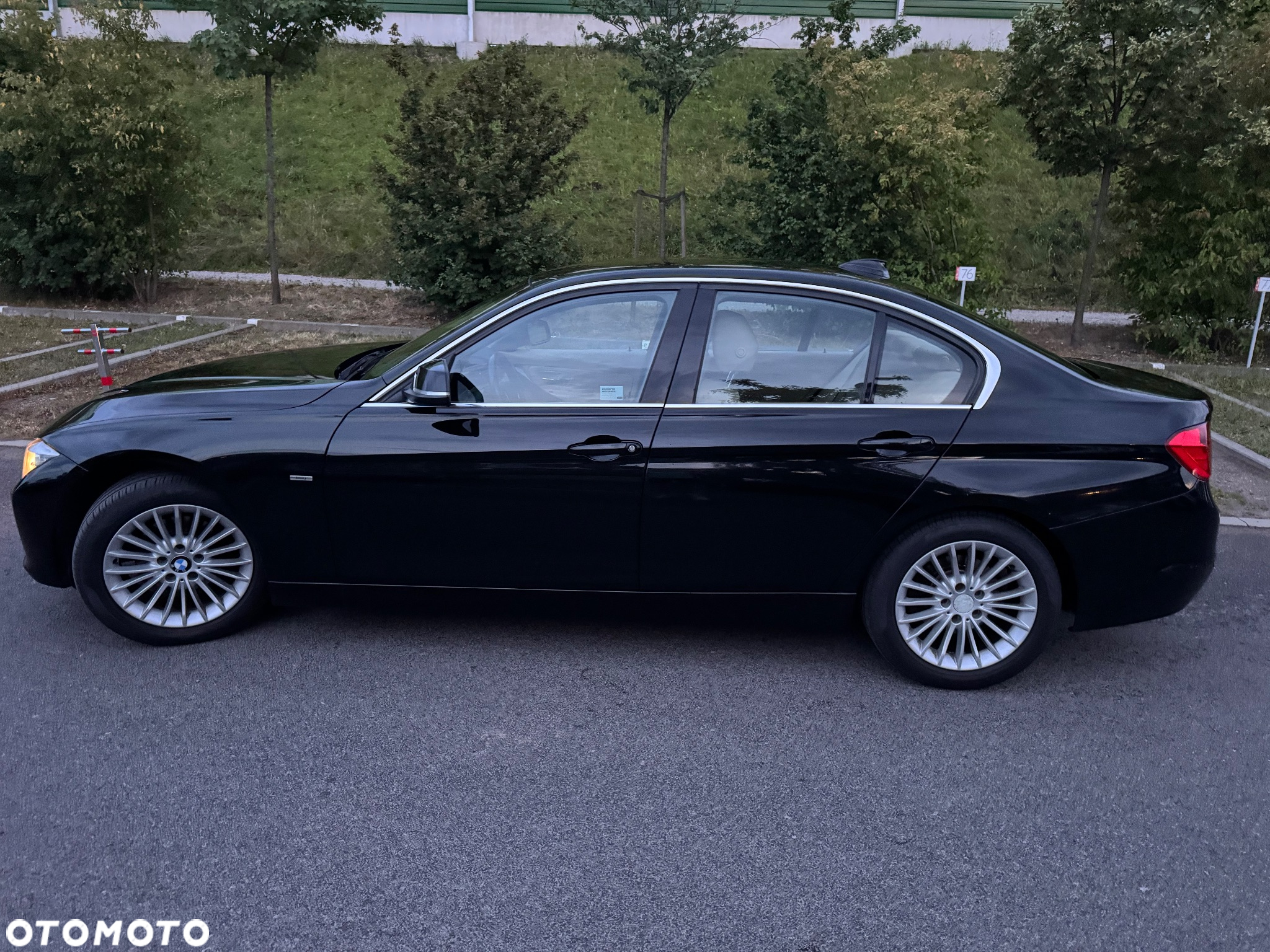 BMW Seria 3 320i Luxury Line - 5