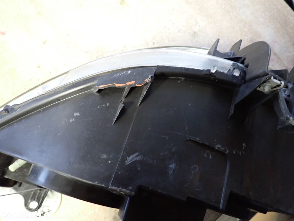 PEUGEOT 307 LIFT LAMPA PRAWY PRZÓD - 5