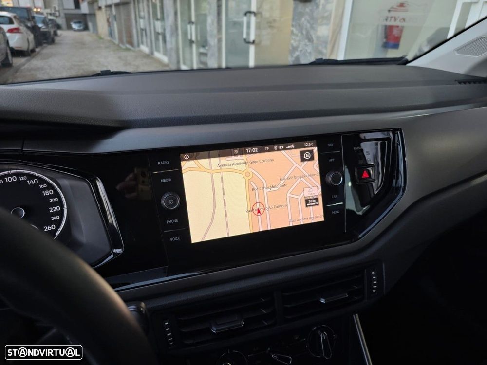 VW Polo 1.0 Confortline Nav - 16