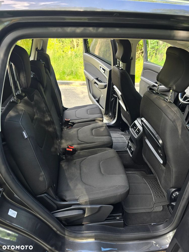 Ford S-Max 2.0 EcoBlue Titanium - 24