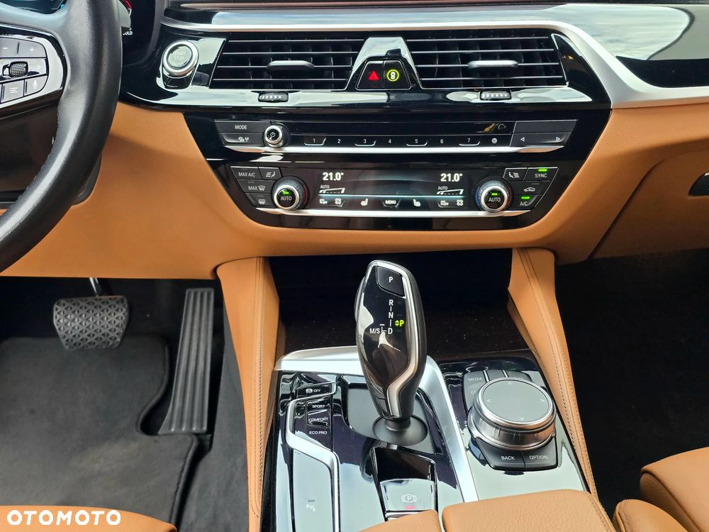 BMW Seria 5 530d mHEV Luxury Line - 26