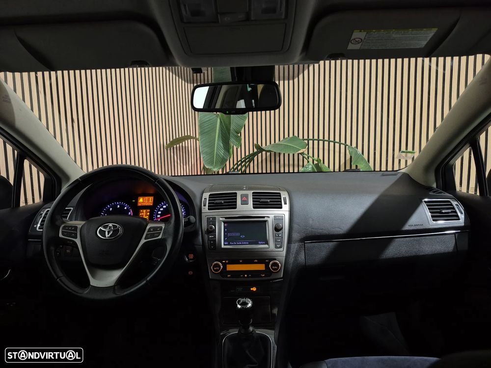 Toyota Avensis SW 2.0 D-4D Exclusive +GPS - 10