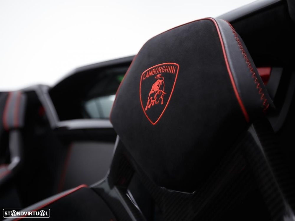Lamborghini Aventador SVJ - 10