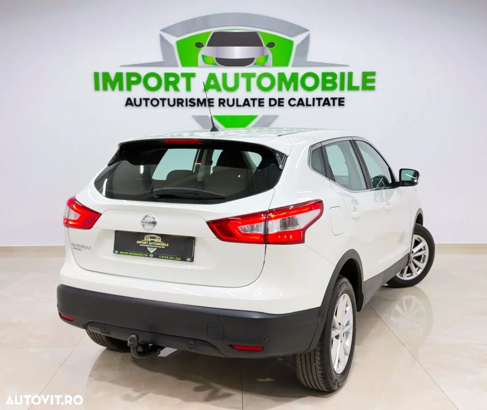 Nissan Qashqai 1.6 DCI ALL-MODE 4x4i N-Connecta - 12