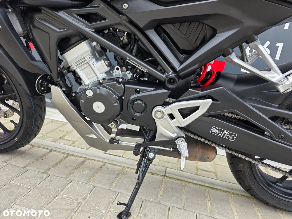 Honda CB - 11