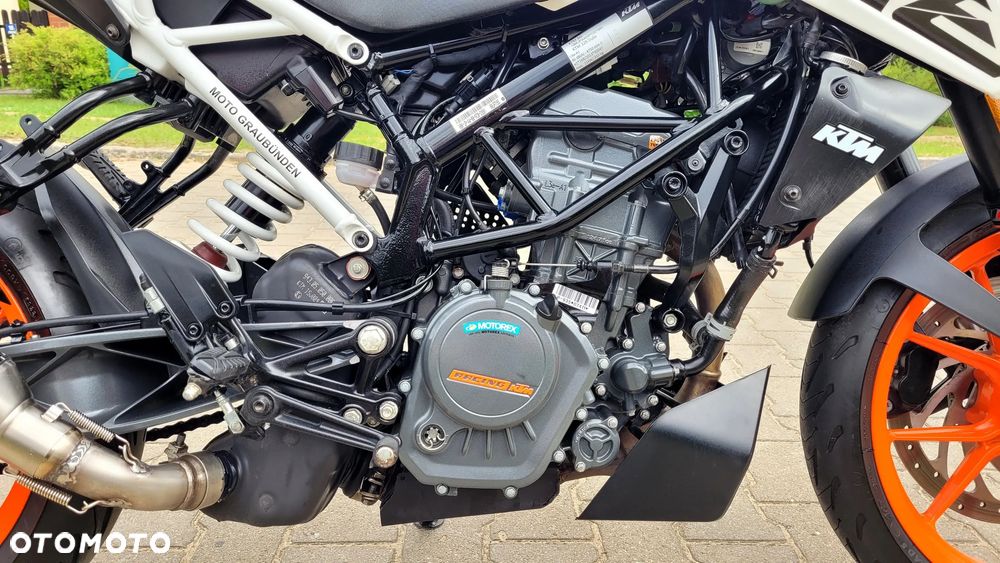 KTM Duke 125 - 22