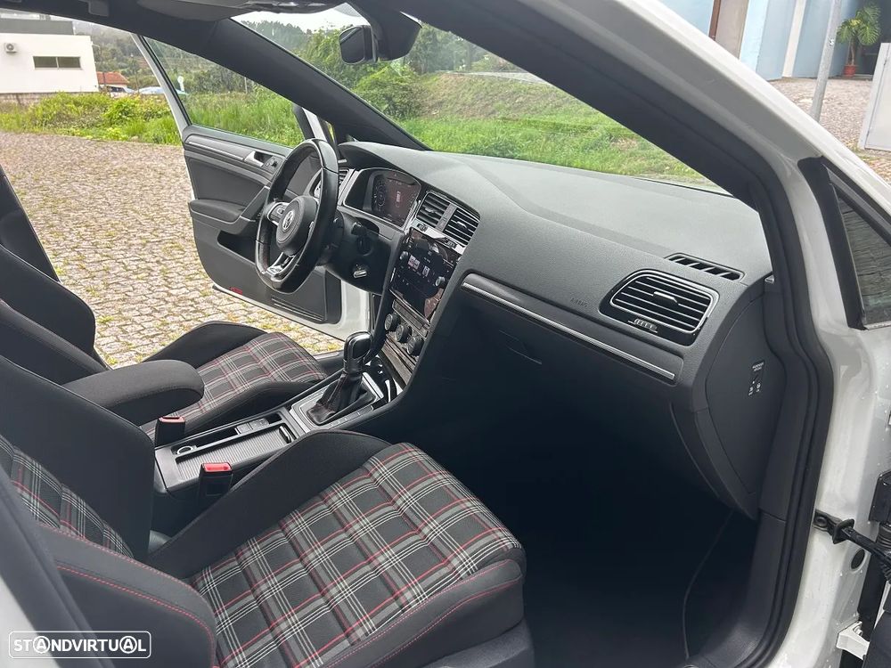 VW Golf 2.0 TSI GTI DSG Performance - 20