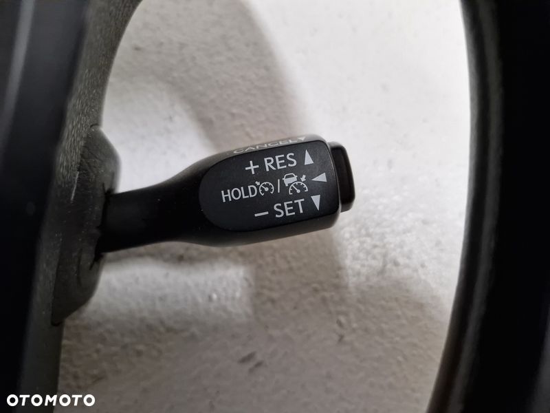 toyota c-hr chr 1 i kierownica multifunkcyjna - 5
