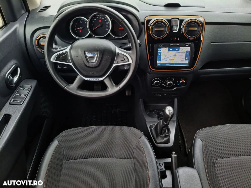 Dacia Lodgy TCe 115 Stepway - 11