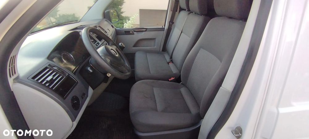 Volkswagen Transporter T5 - 8