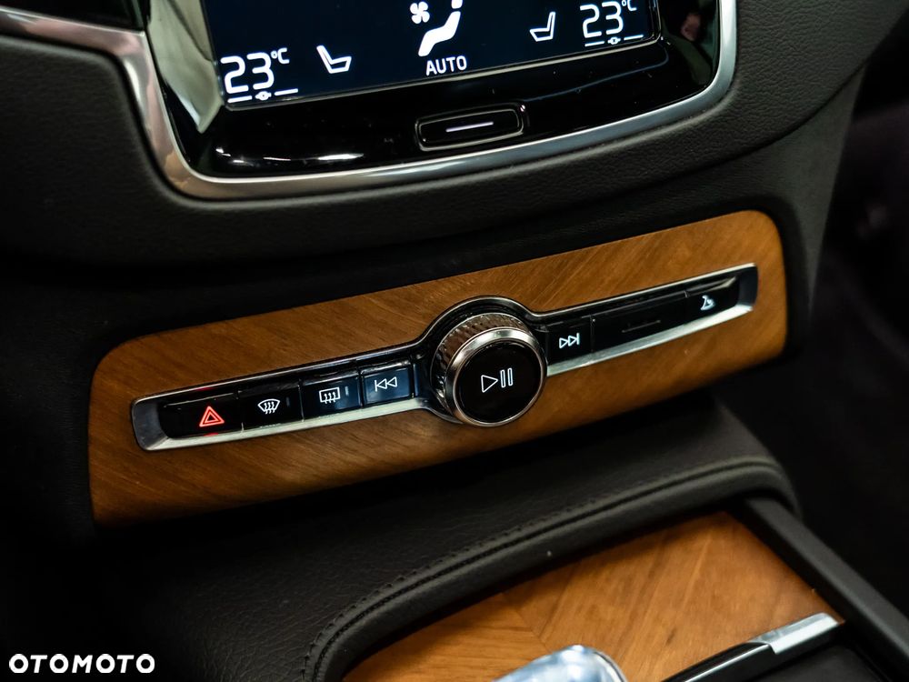 Volvo XC 90 T8 AWD Plug-In Hybrid Inscription 7os - 18