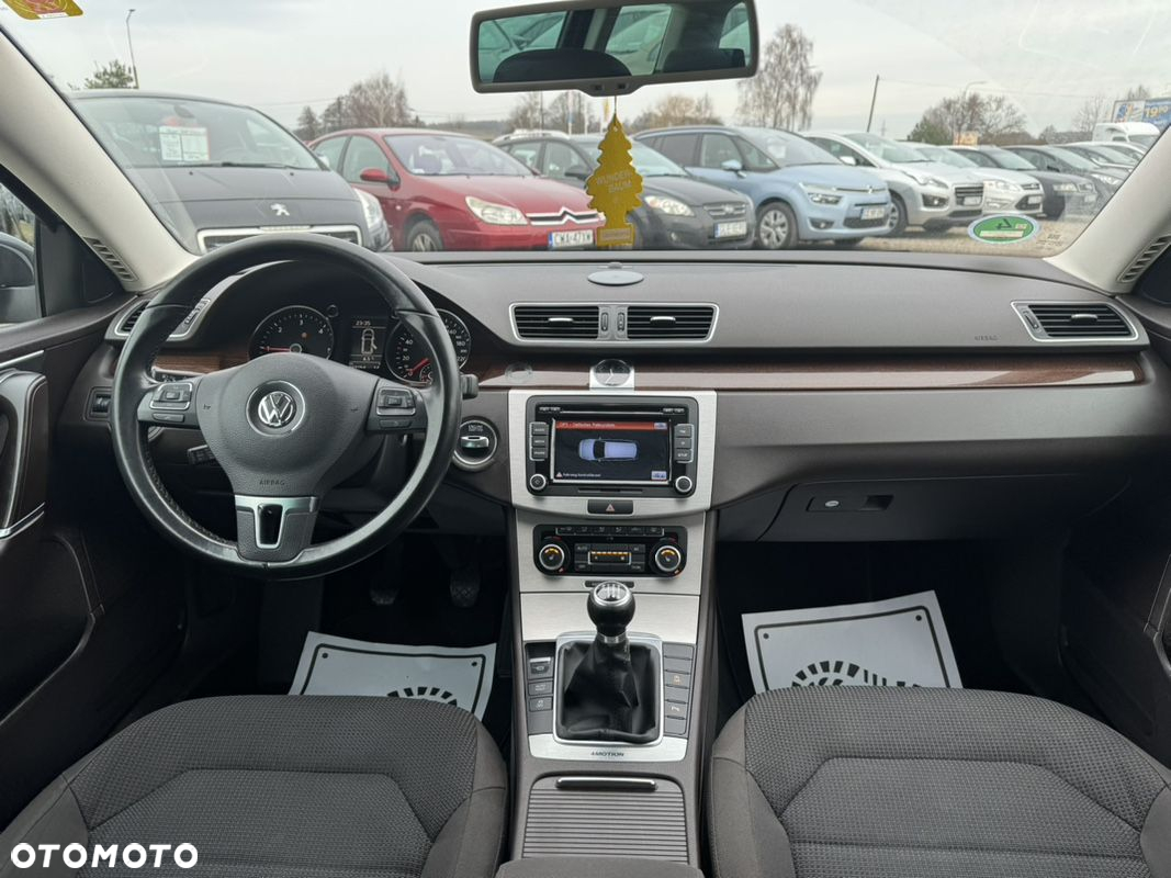 Volkswagen Passat 2.0 TDI 4Mot Highline - 29