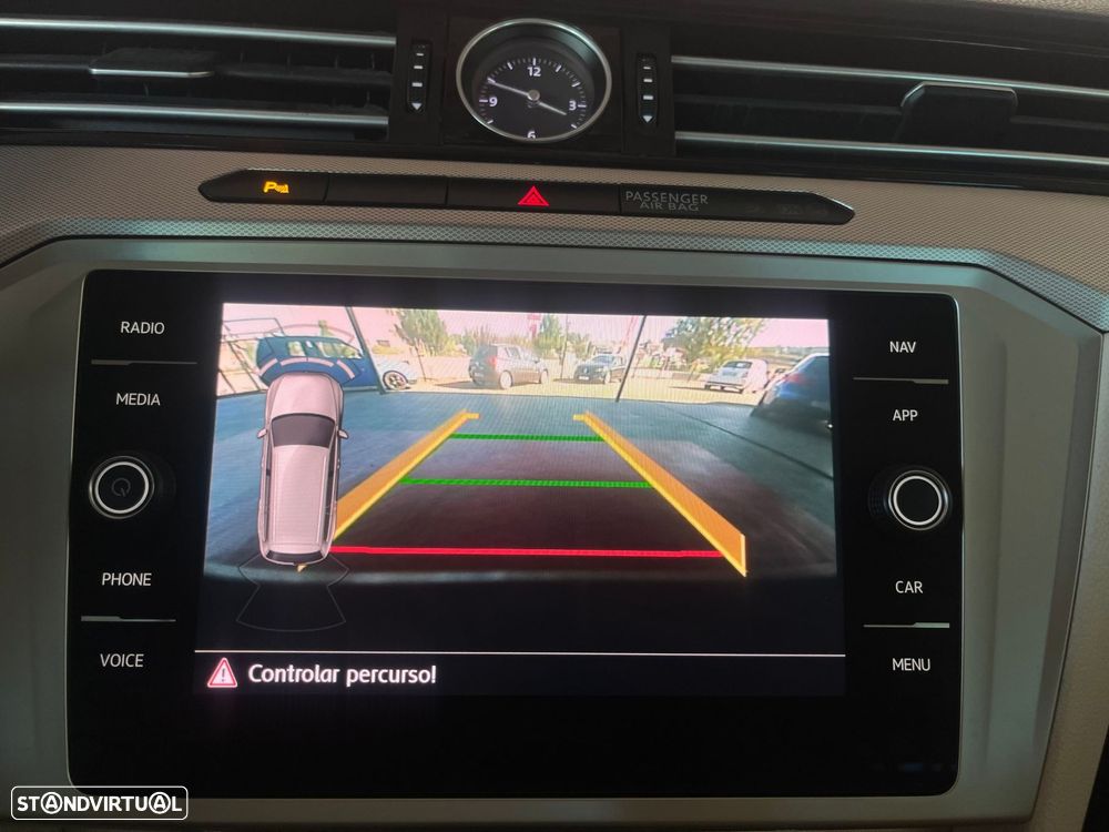 VW Passat Variant 1.6 TDI Trendline DSG - 13