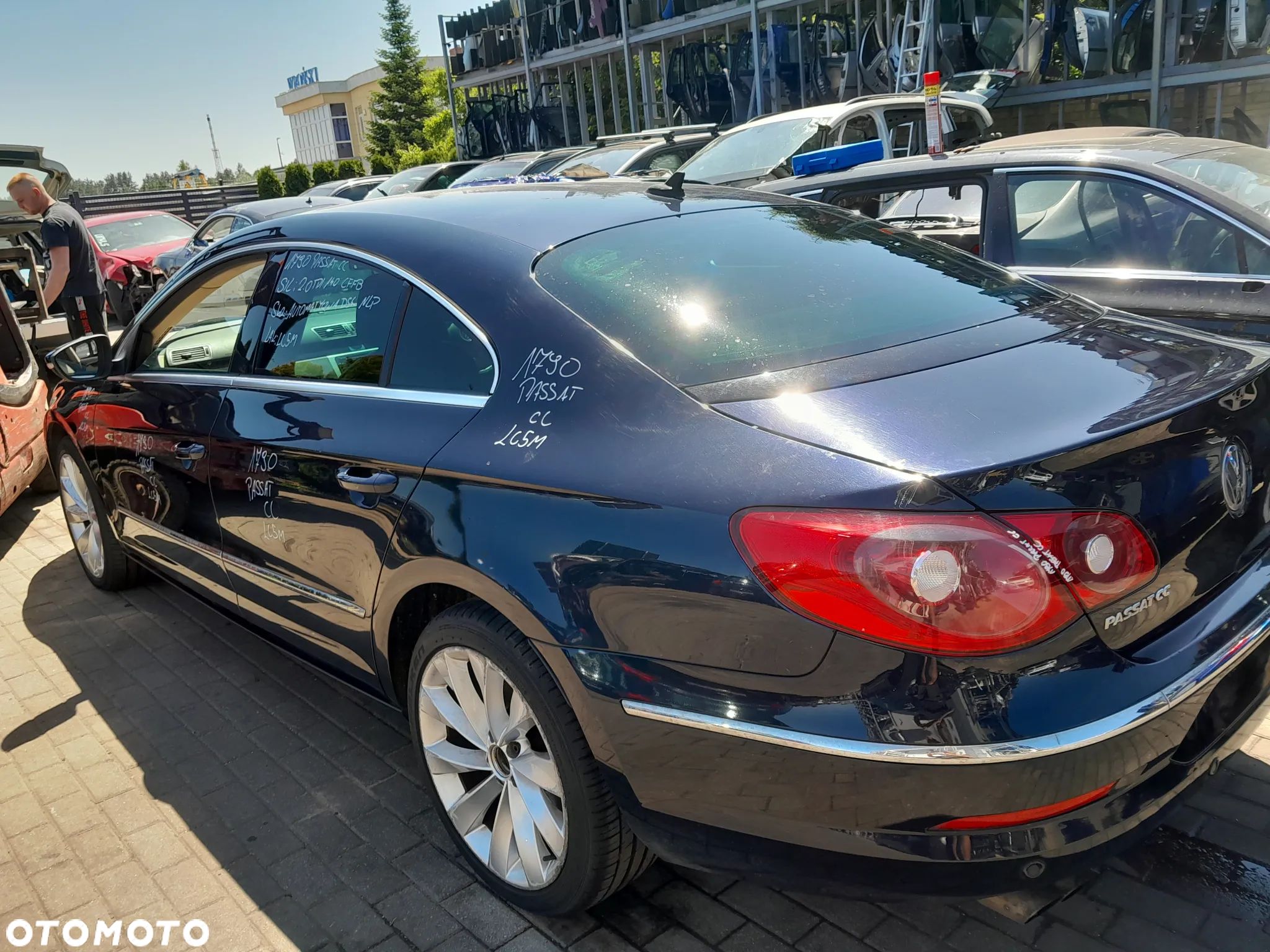 VW PASSAT CC BŁOTNIK LEWY TYLNY LEWY TYŁ ĆWIARA ĆWIARTKA KOLOR: LC5M - 1