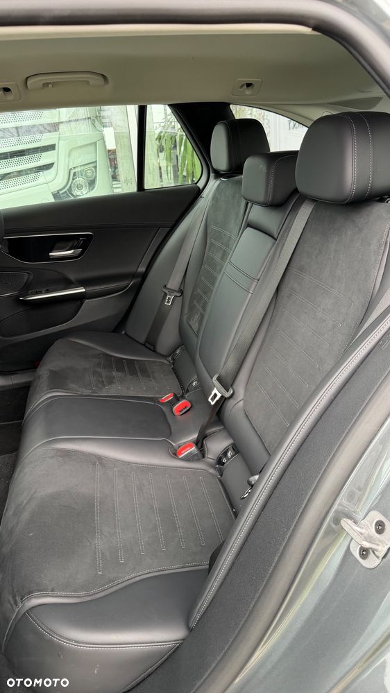 Mercedes-Benz Klasa C 200 9G-TRONIC - 18