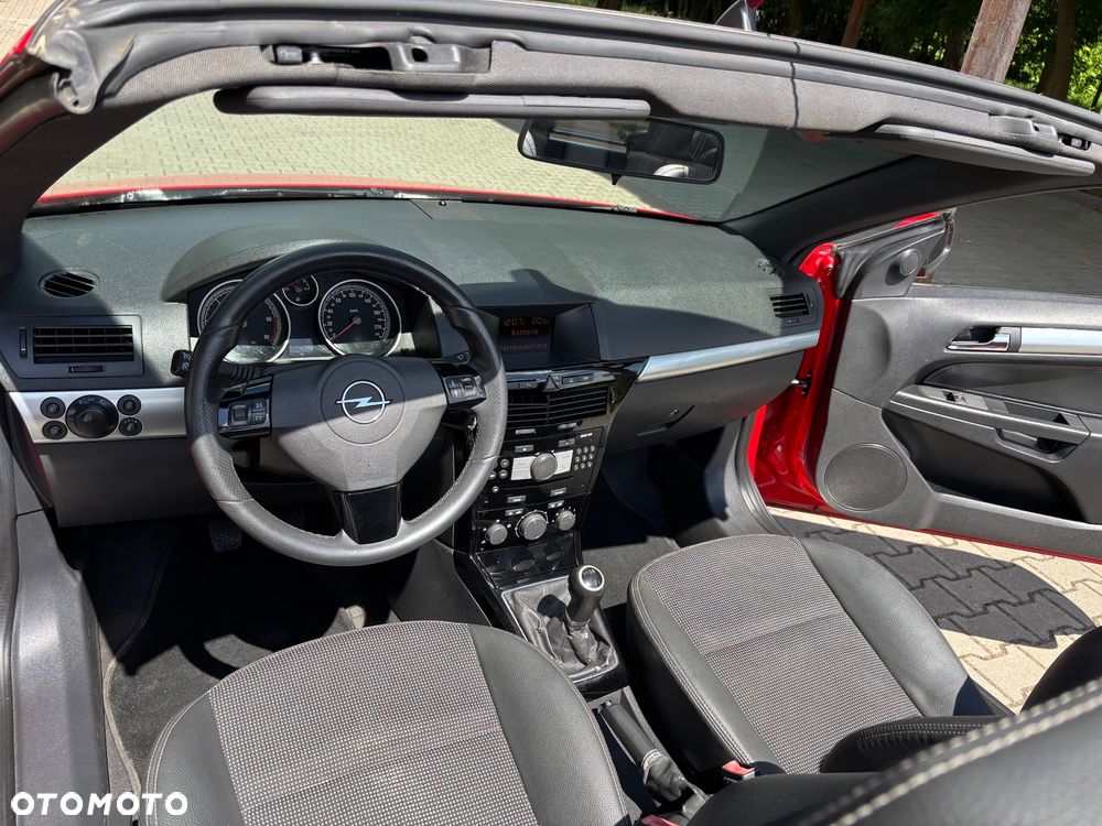 Opel Astra 1.9 CDTI DPF Sport - 24