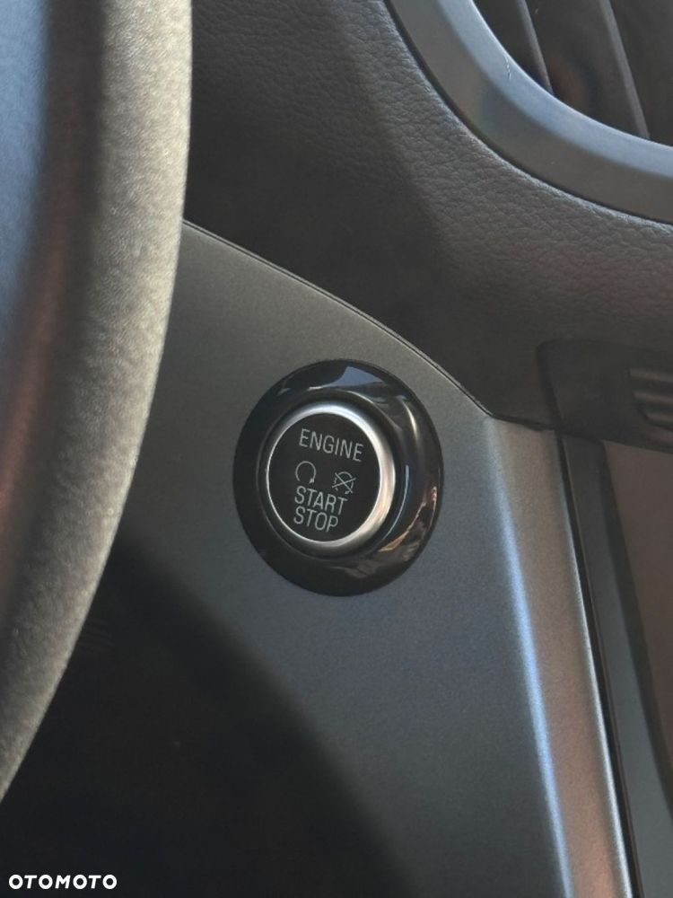 Ford Kuga - 24