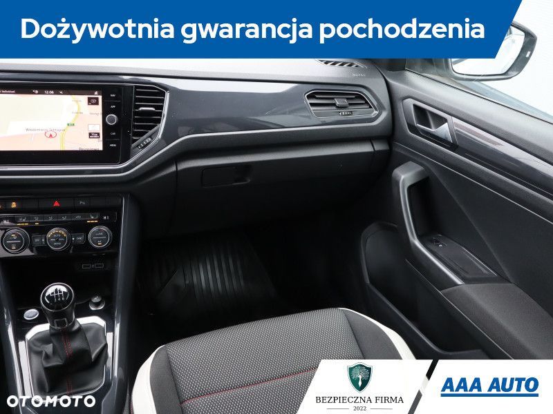 Volkswagen T-Roc - 9