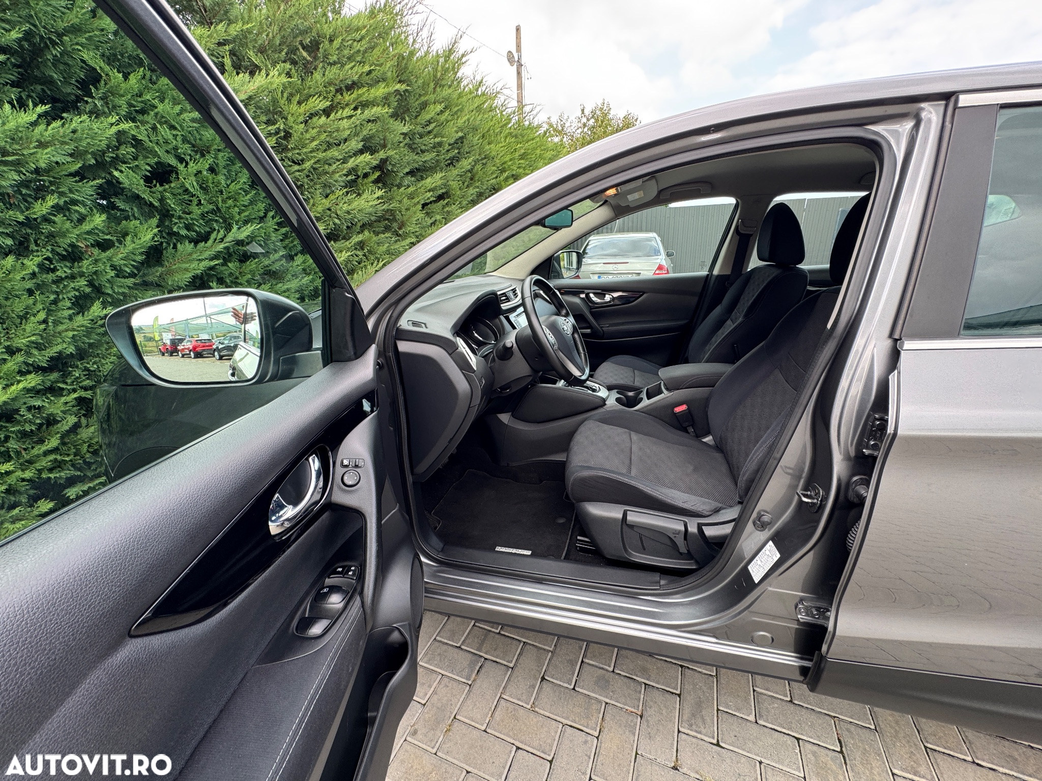 Nissan Qashqai 1.2 DIG-T Start/Stop X-TRONIC N-Connecta - 12