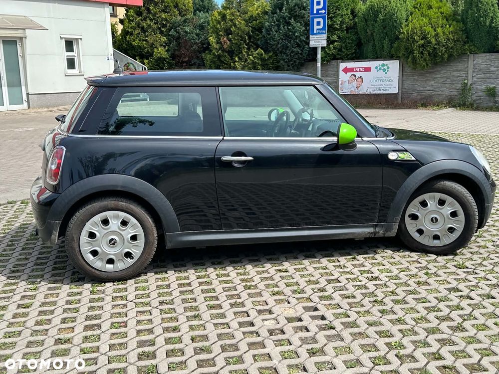 MINI ONE - 8