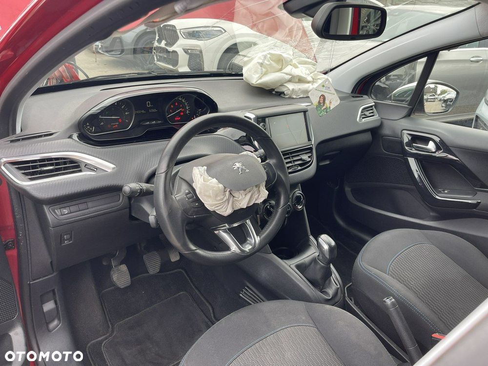 Peugeot 208 1.2 PureTech GPF Allure S&S - 9