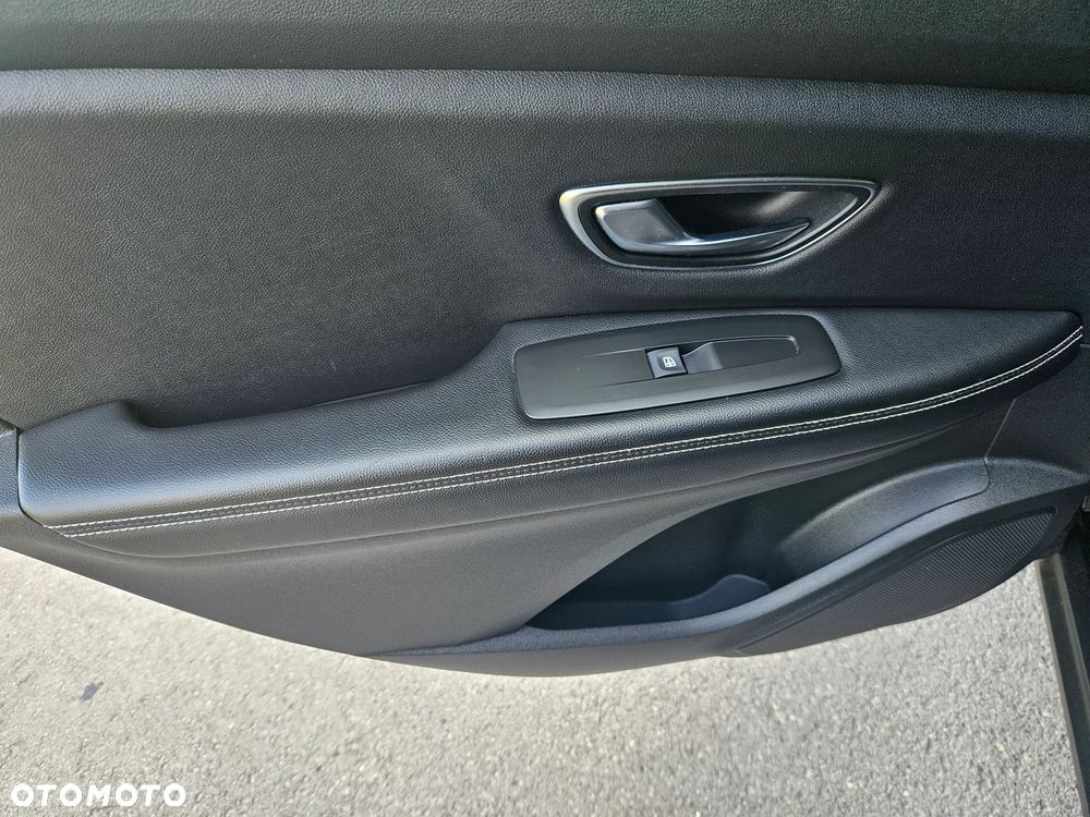 Renault Scenic ENERGY TCe 130 INTENS - 39