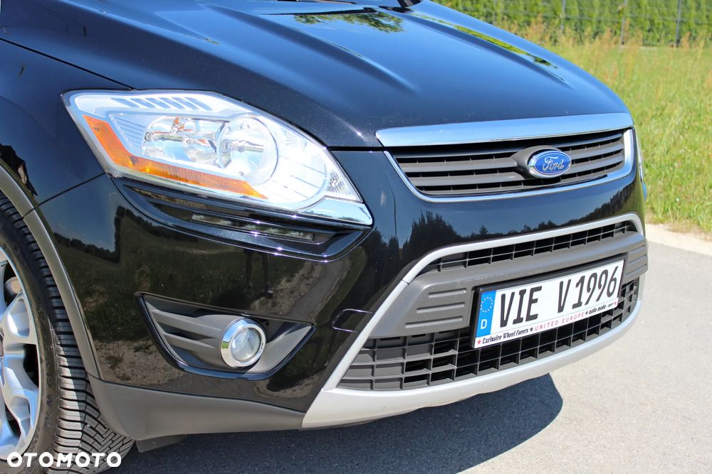 Ford Kuga 2.0 TDCi 2x4 Titanium - 13