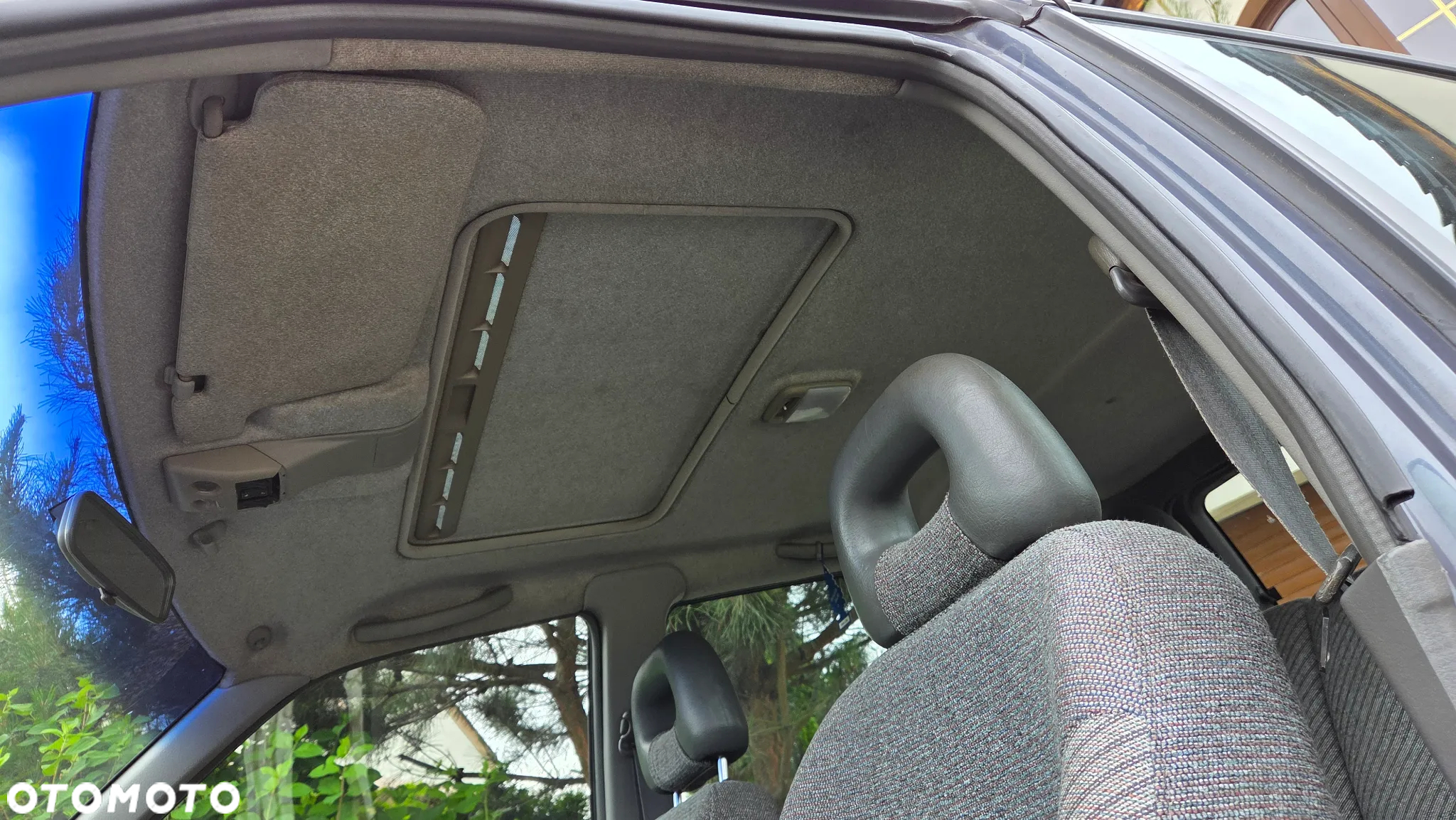 Nissan Terrano II 2.4 SGX - 24