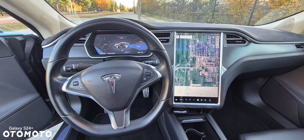Tesla Model S Performance - 12