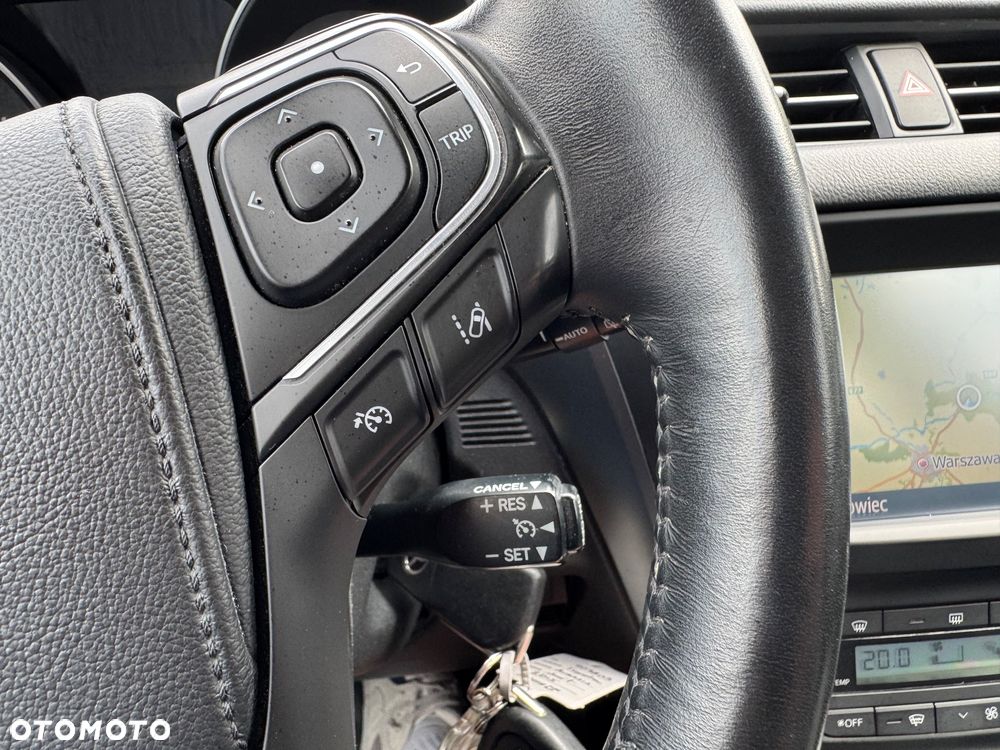 Toyota Avensis Combi 1.8 Multidrive S Executive - 33