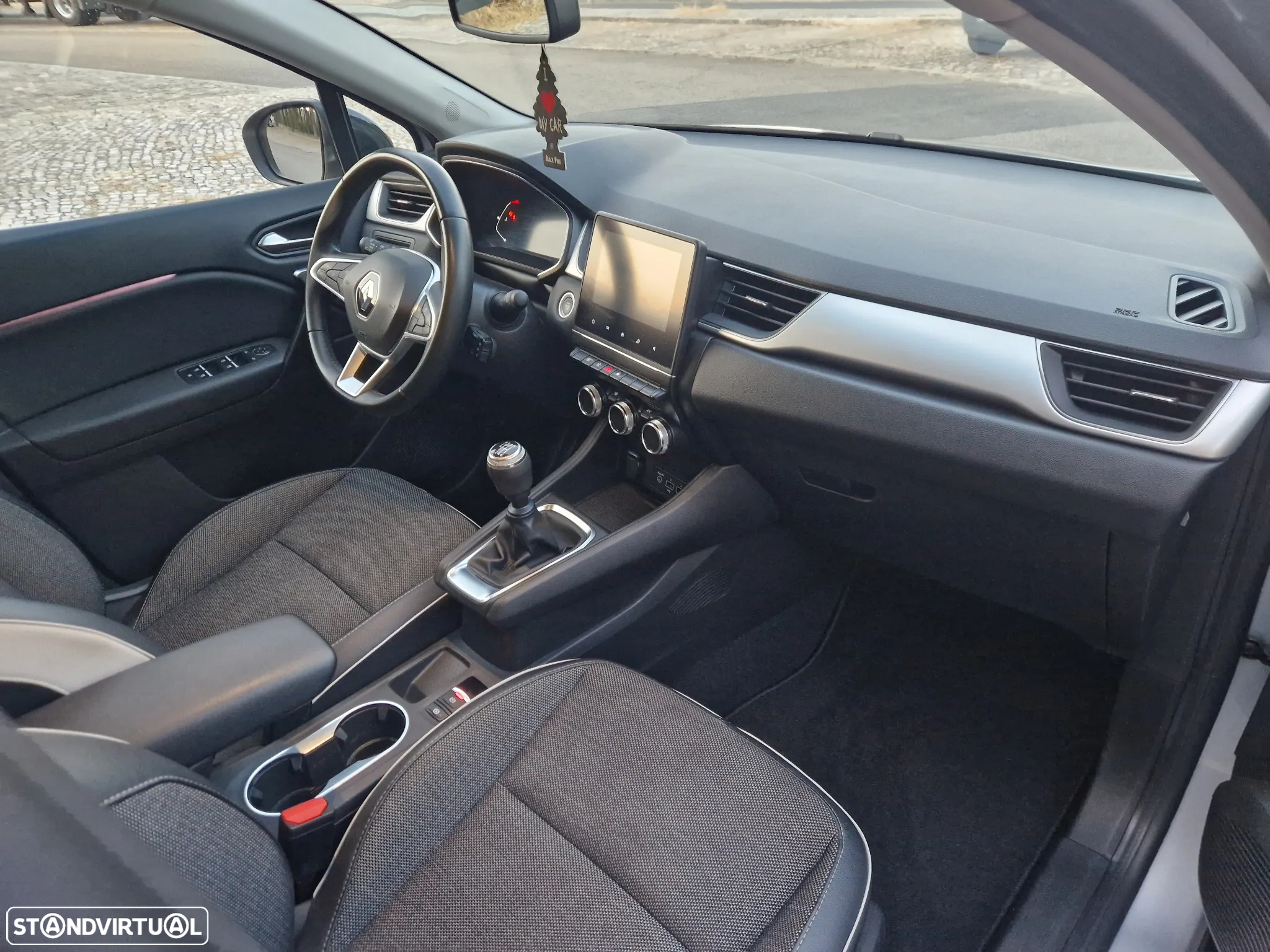 Renault Captur 1.0 TCe Techno Bi-Fuel - 15