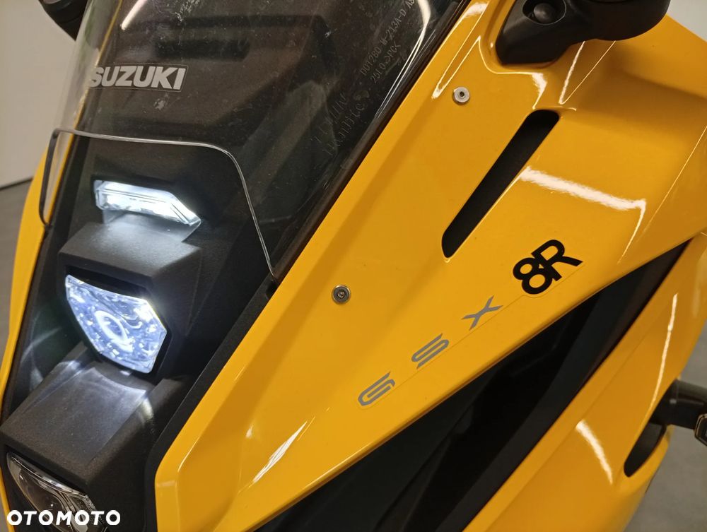 Suzuki GSX - 7