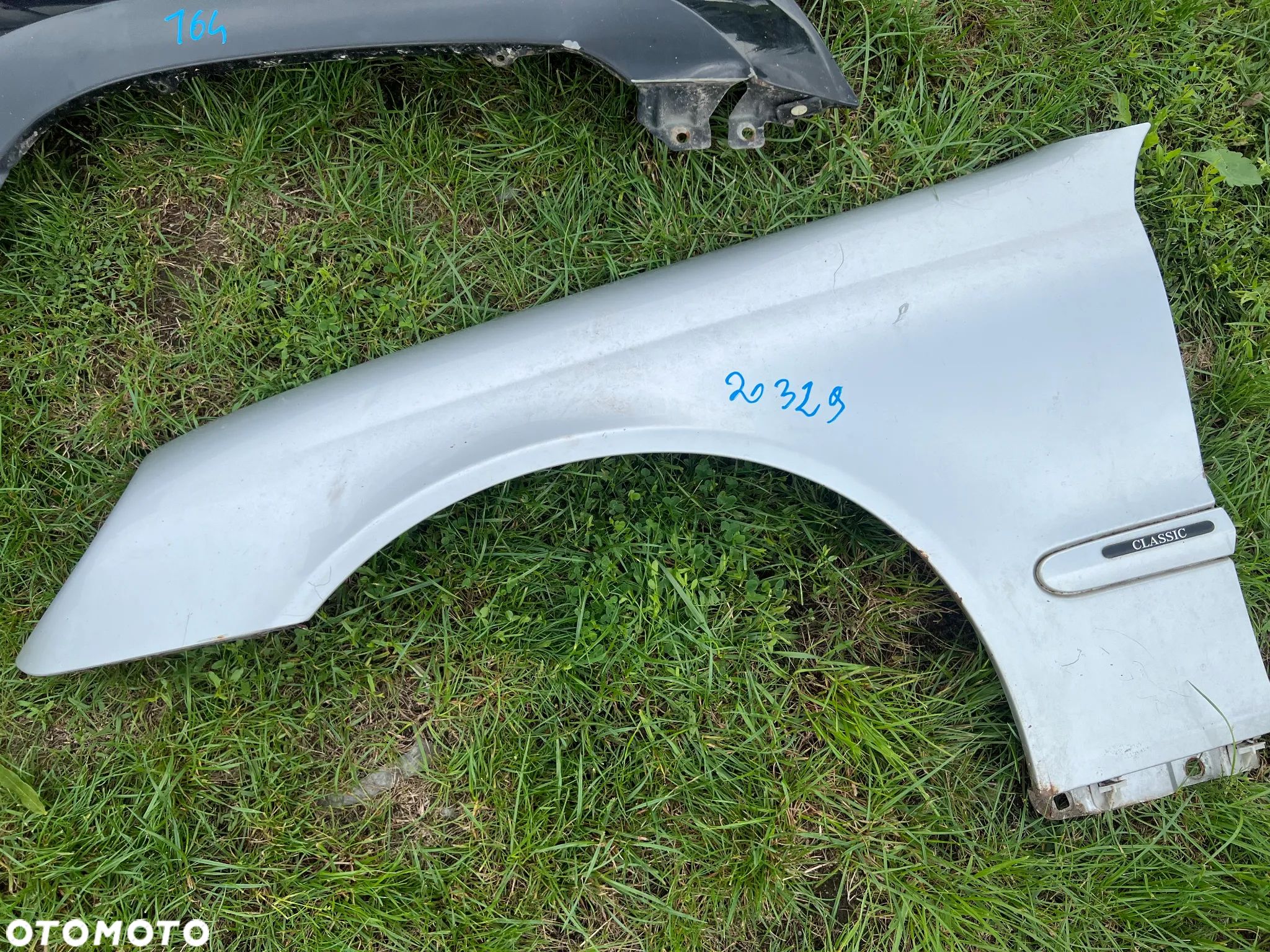 MERCEDES W203 BLOTNIK LEWY - 1