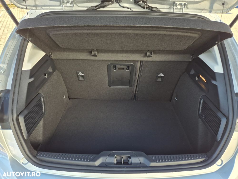 Ford Focus 1.0 EcoBoost 6MT MHEV Titanium X - 13