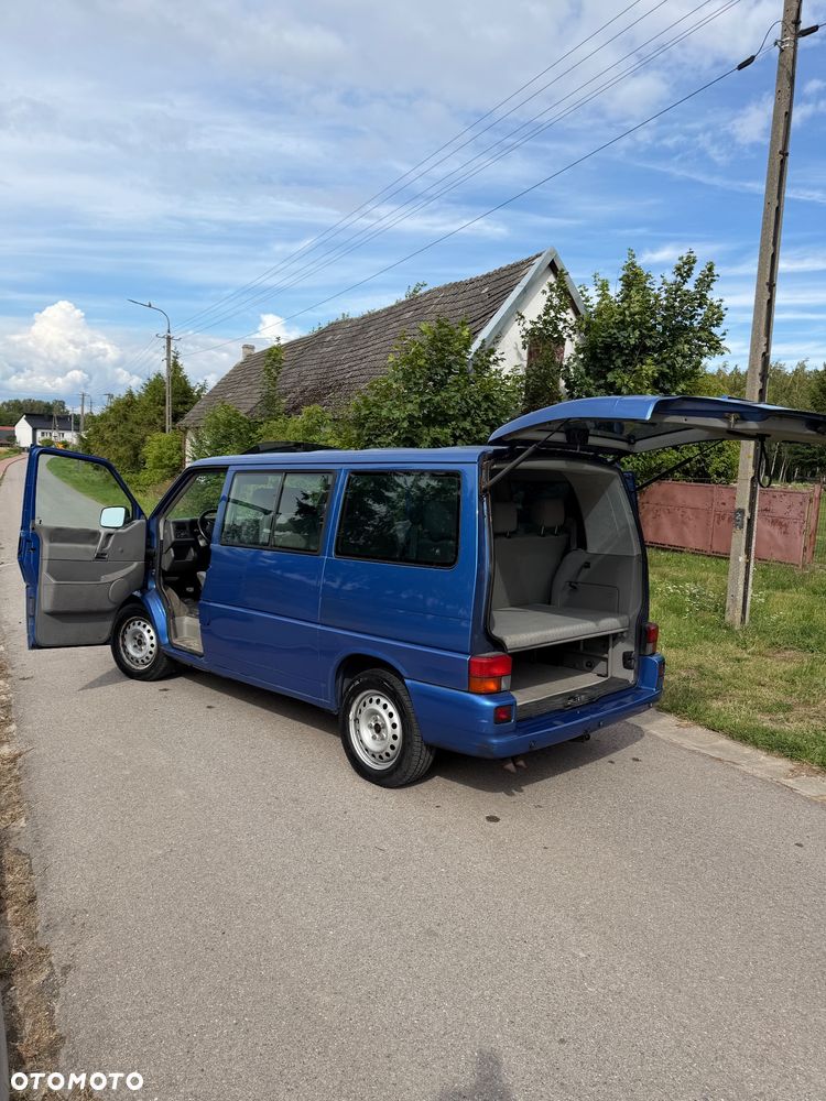 Volkswagen Multivan - 16