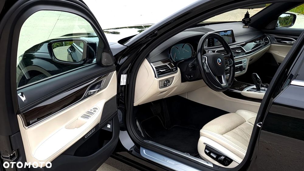 BMW Seria 7 - 22