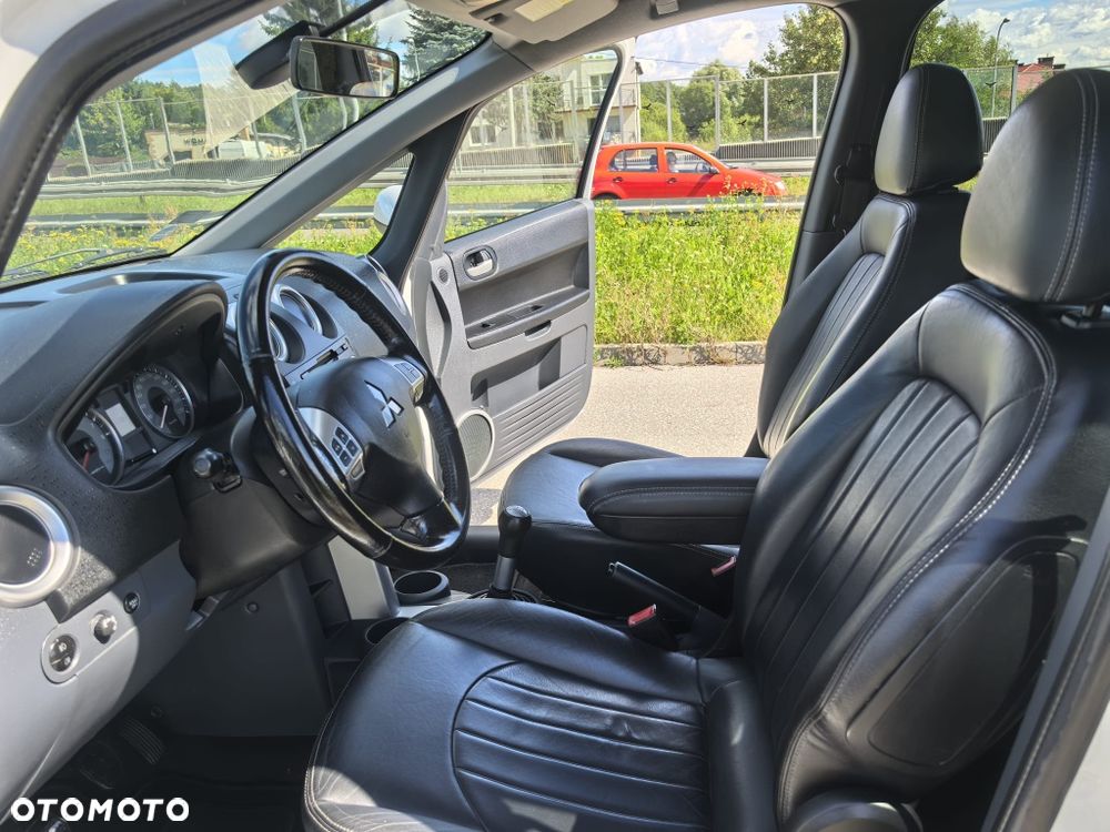 Mitsubishi Colt - 7