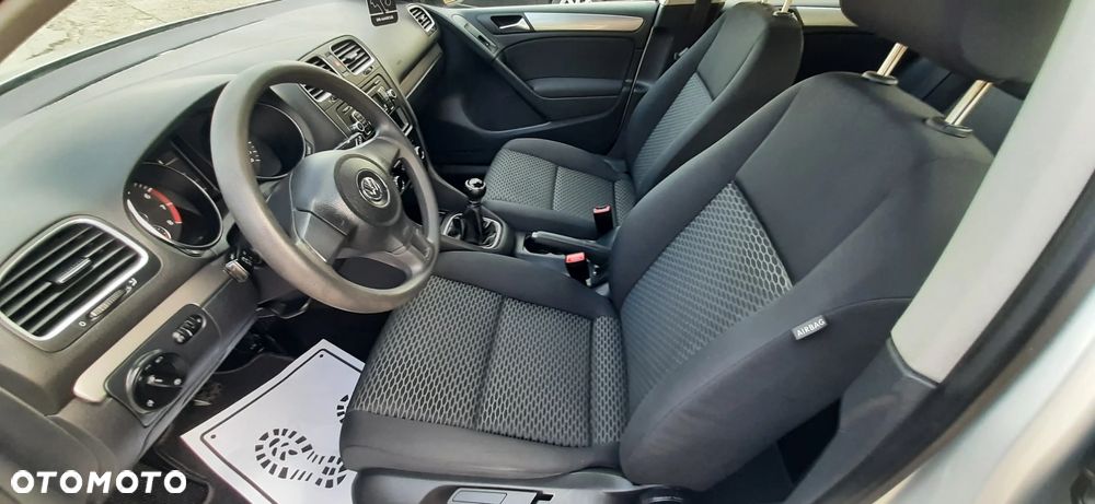 Volkswagen Golf - 27